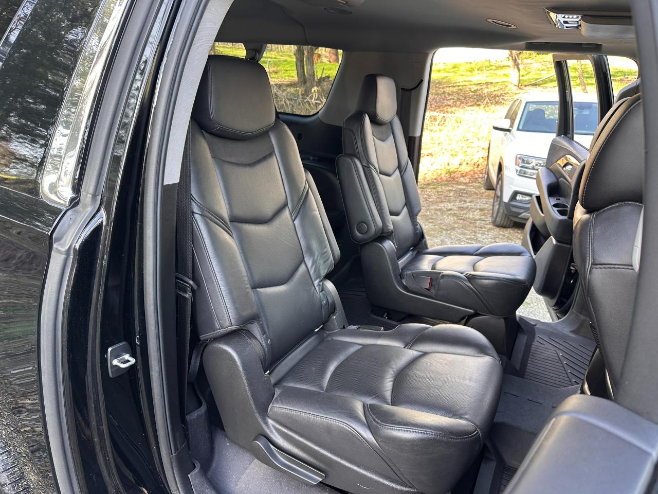 Cadillac Escalade ESV Premium 4WD 2018