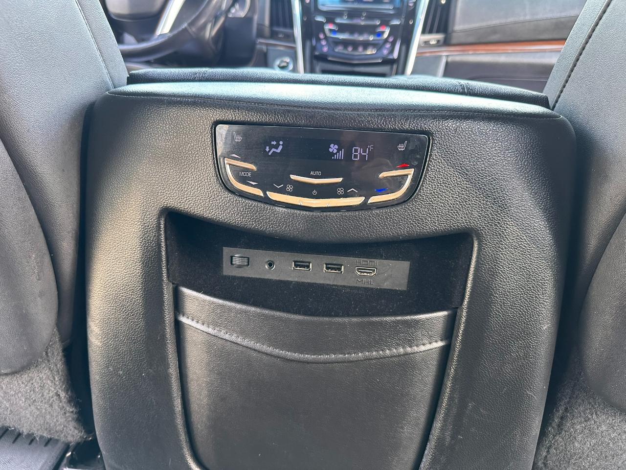 Cadillac Escalade ESV Premium 4WD 2018