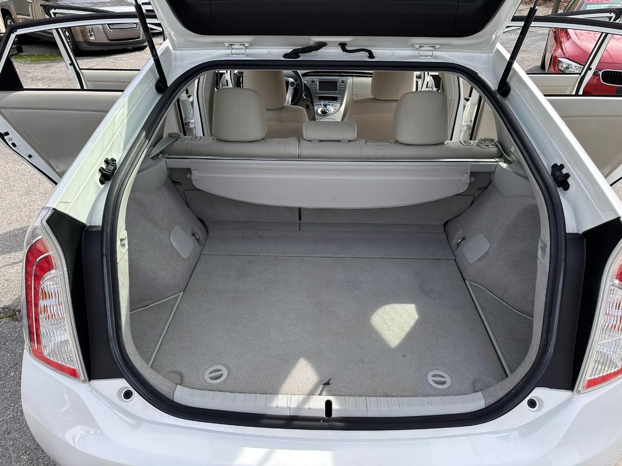 Toyota Prius Three 2014