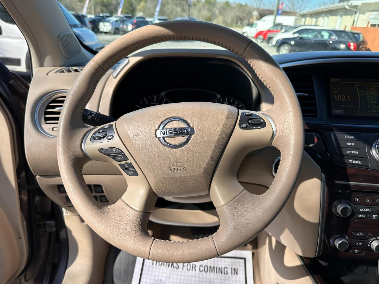 Nissan Pathfinder LE 2WD 2013