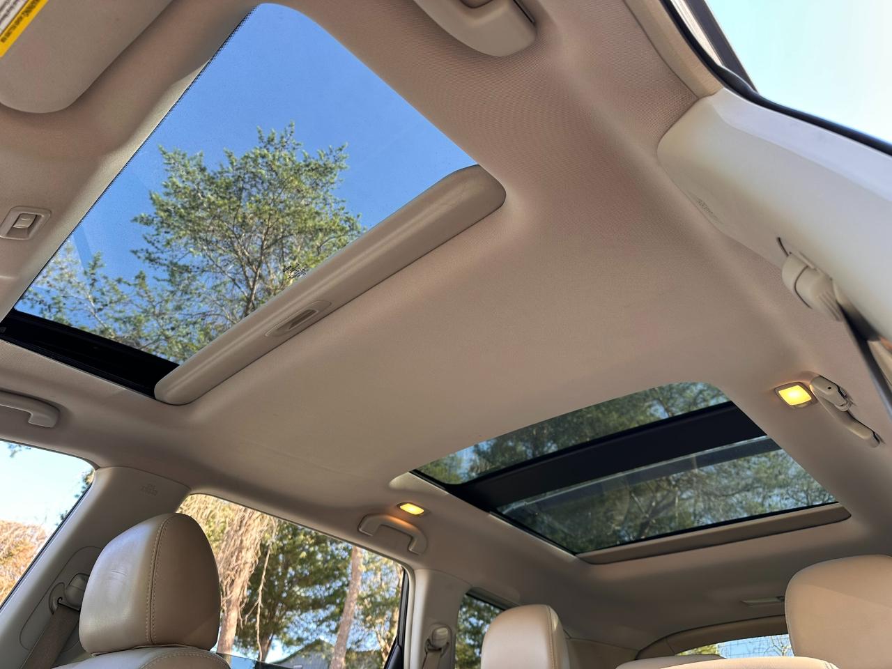 Nissan Pathfinder LE 2WD 2013