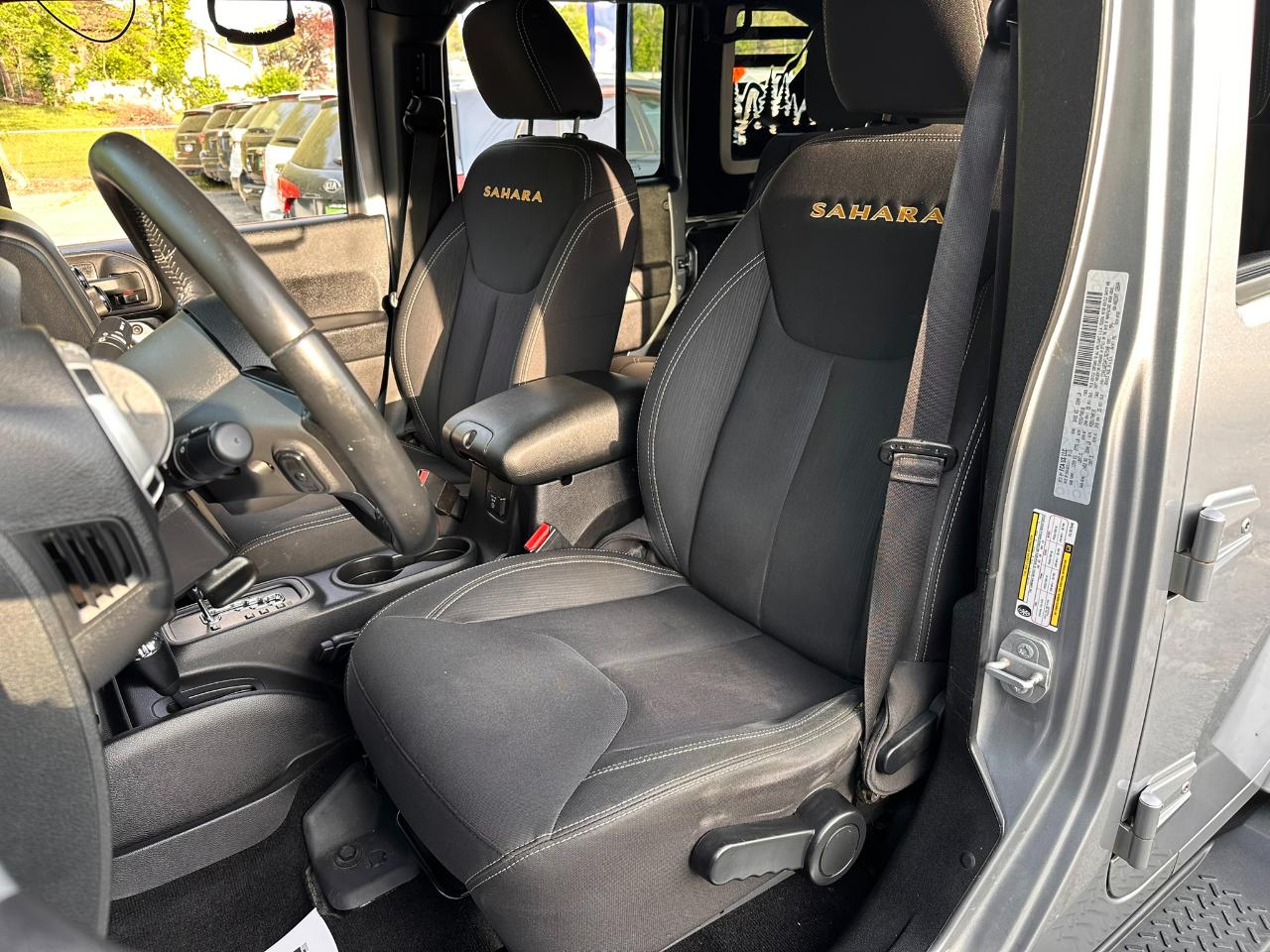 Jeep Wrangler Unlimited Sahara 4WD 2015