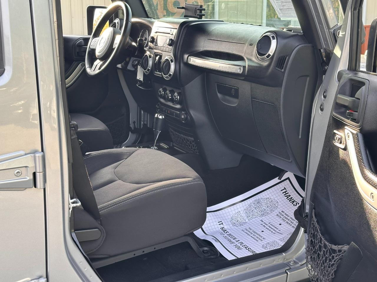 Jeep Wrangler Unlimited Sahara 4WD 2015