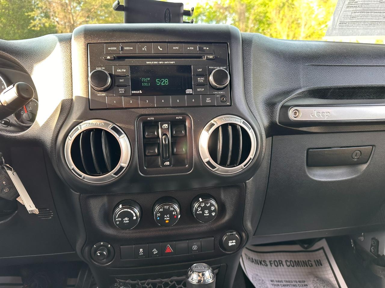 Jeep Wrangler Unlimited Sahara 4WD 2015