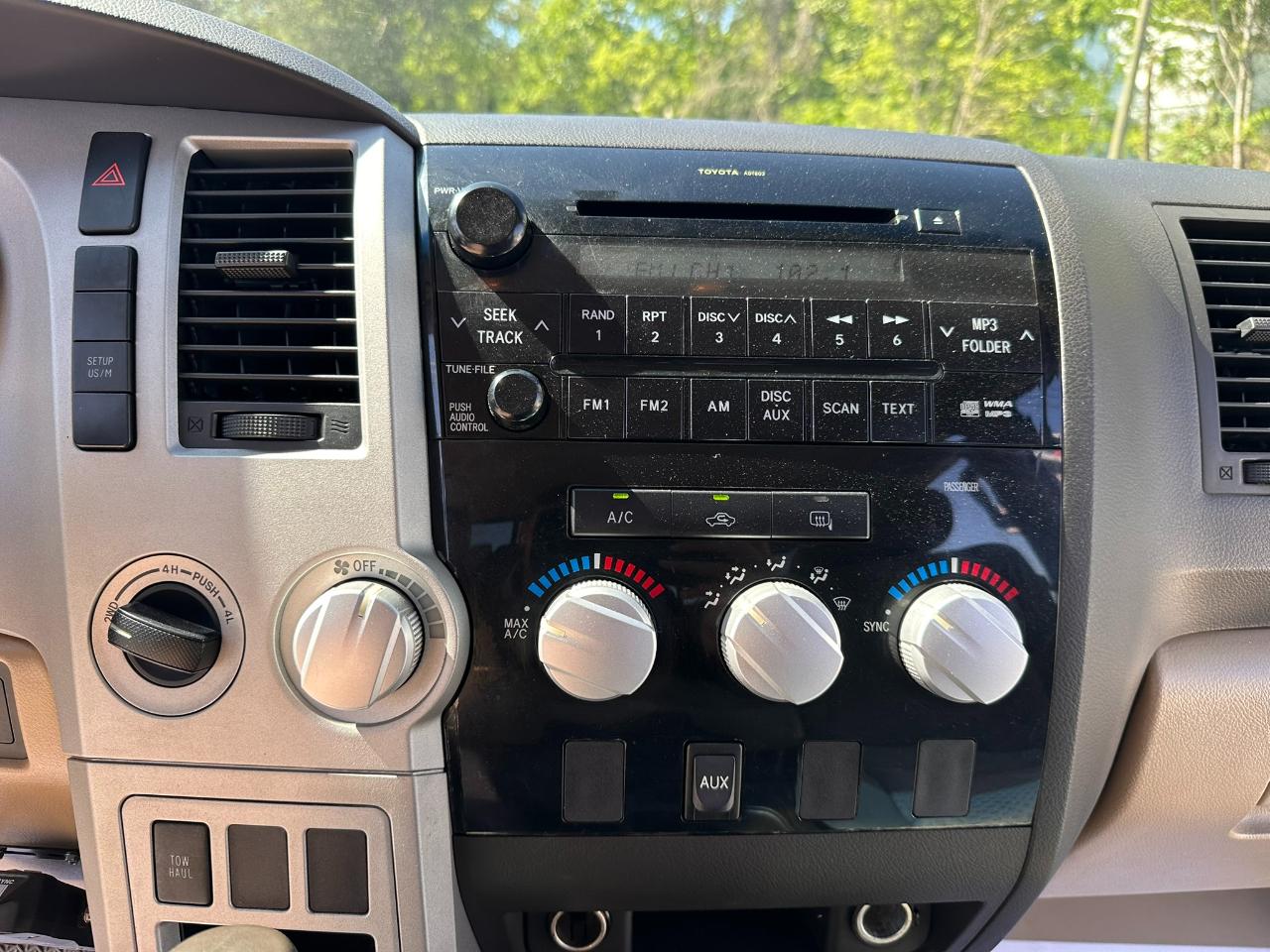 Toyota Tundra SR5 Double Cab 5.7L 4WD 2008