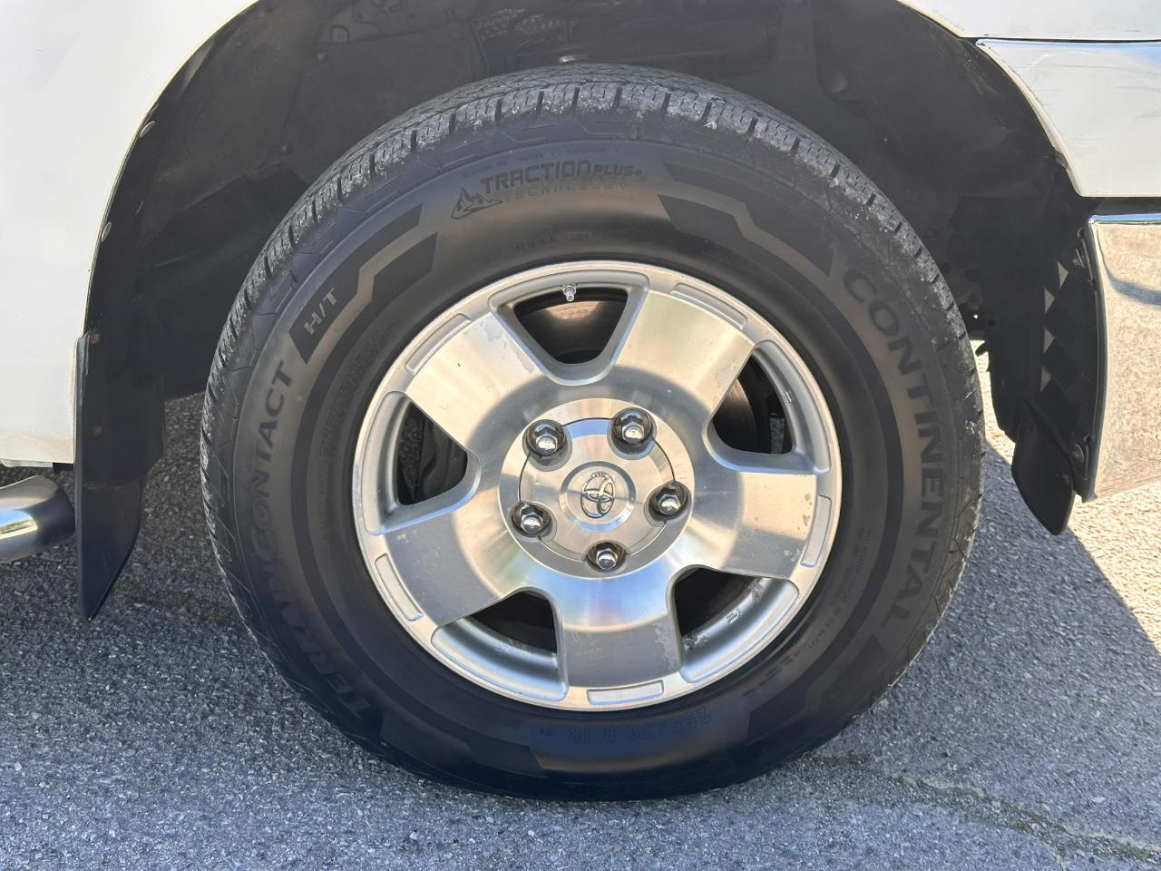 Toyota Tundra SR5 Double Cab 5.7L 4WD 2008