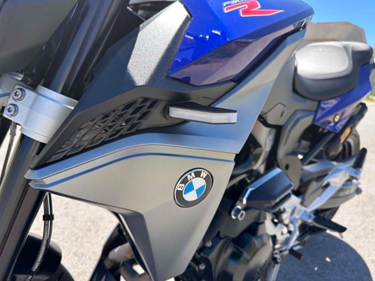 BMW F 900 R  2021