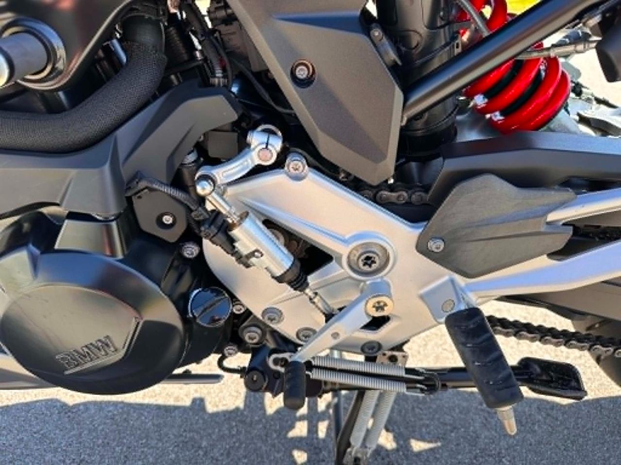 BMW F 900 R  2021