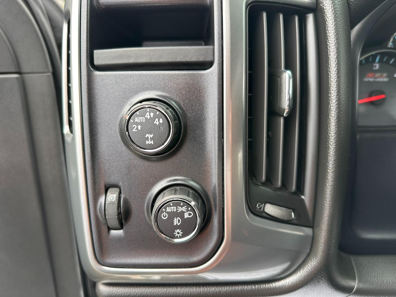 Chevrolet Silverado 1500 2LT Crew Cab Long Box 4WD 2014