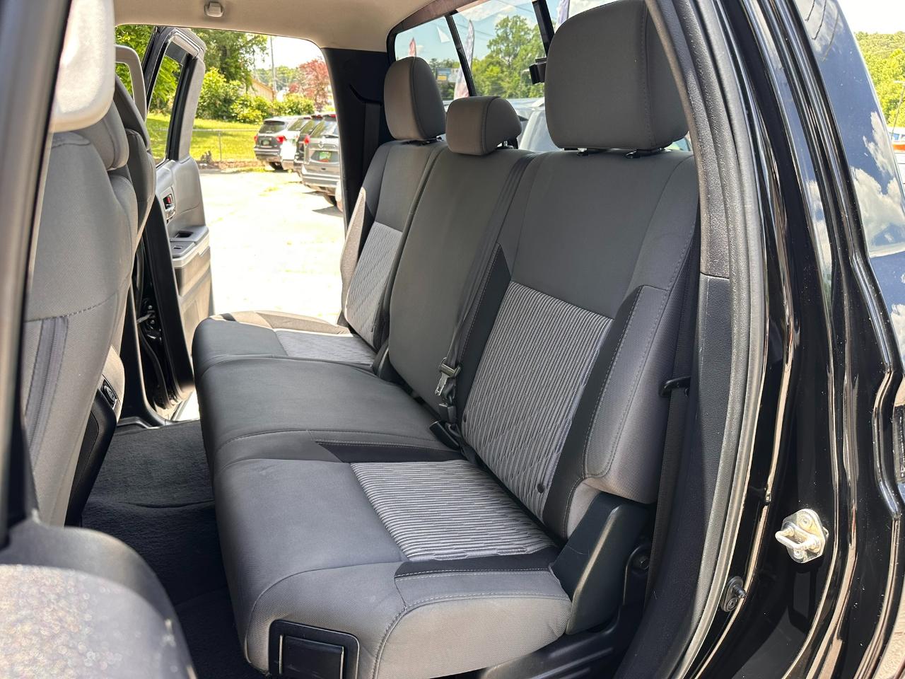 Toyota Tundra SR5 5.7L V8 Double Cab 4WD 2014