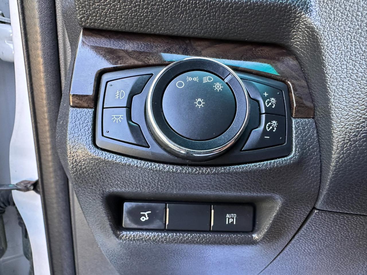 Ford Explorer Limited 4WD 2015