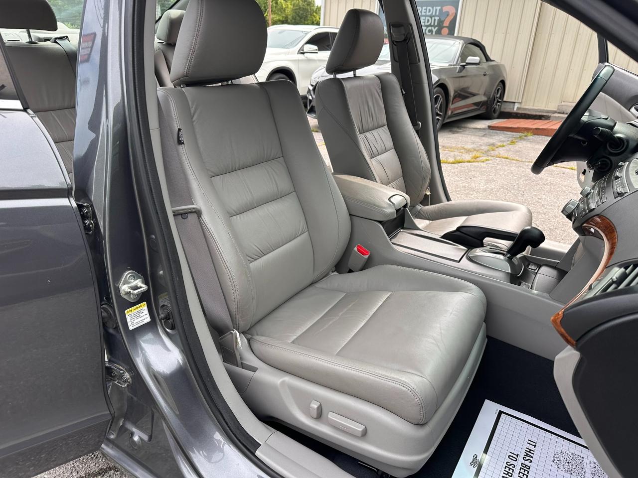 Honda Accord EX-L V6 Sedan AT 2012