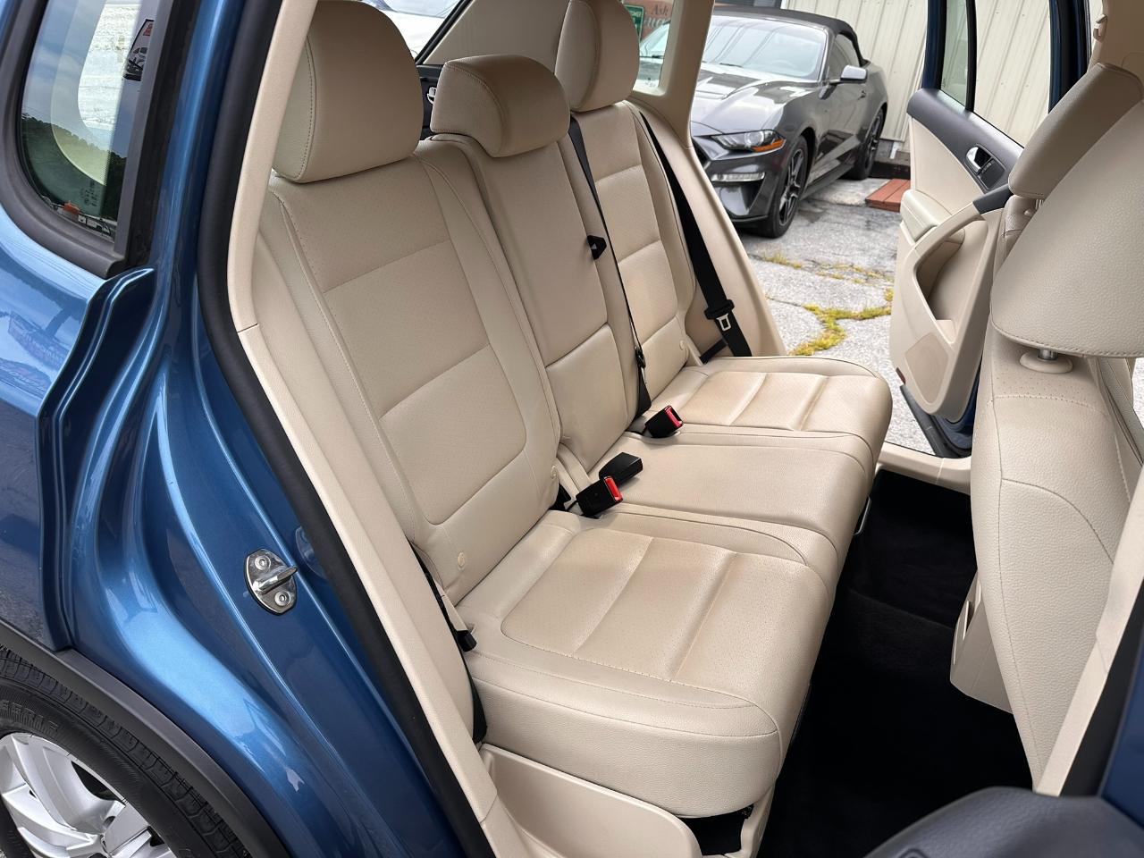 Volkswagen Tiguan S 2017