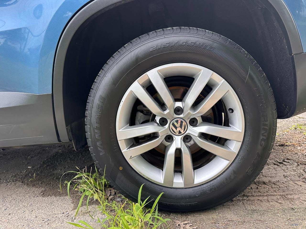 Volkswagen Tiguan S 2017
