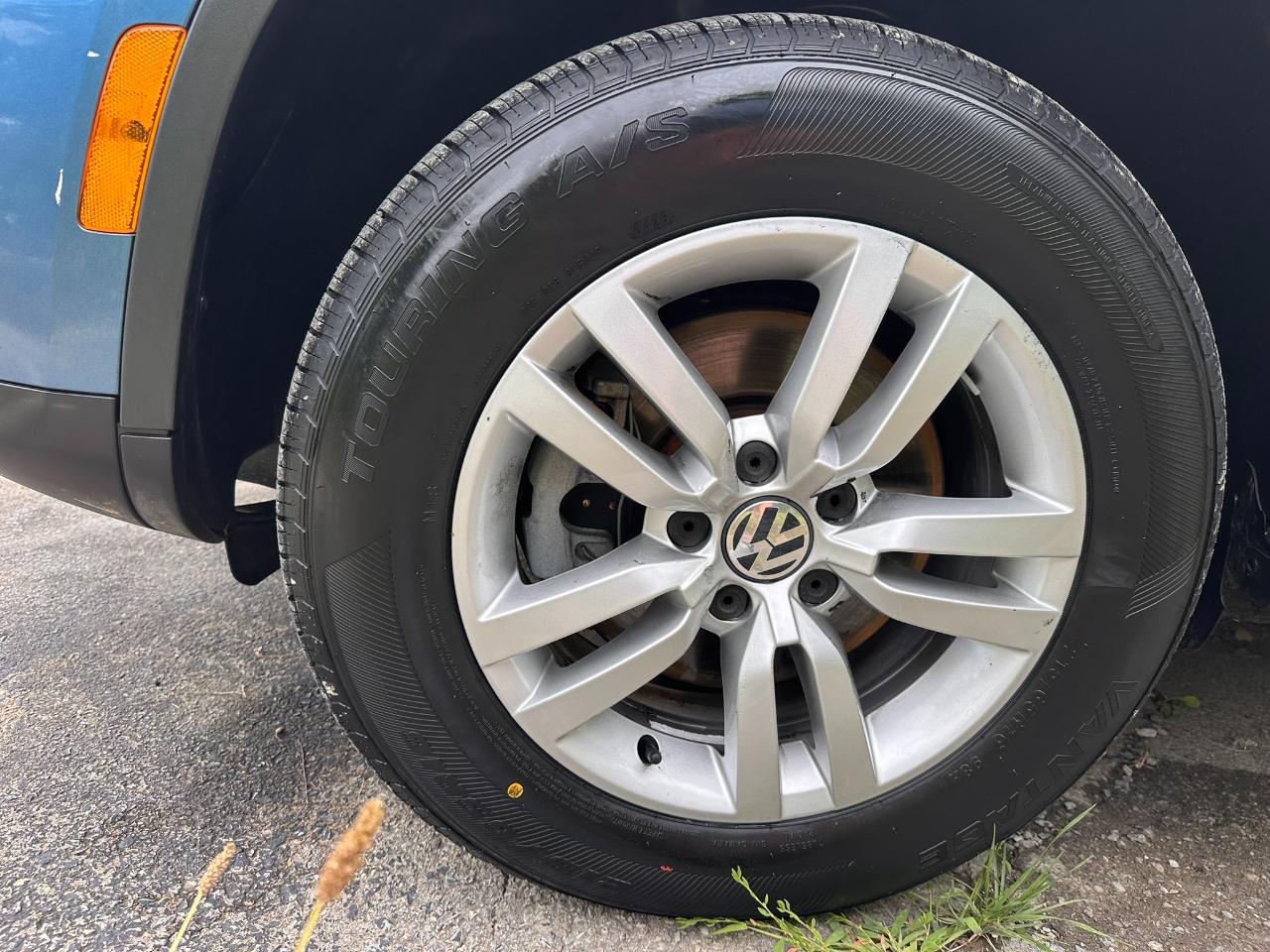 Volkswagen Tiguan S 2017