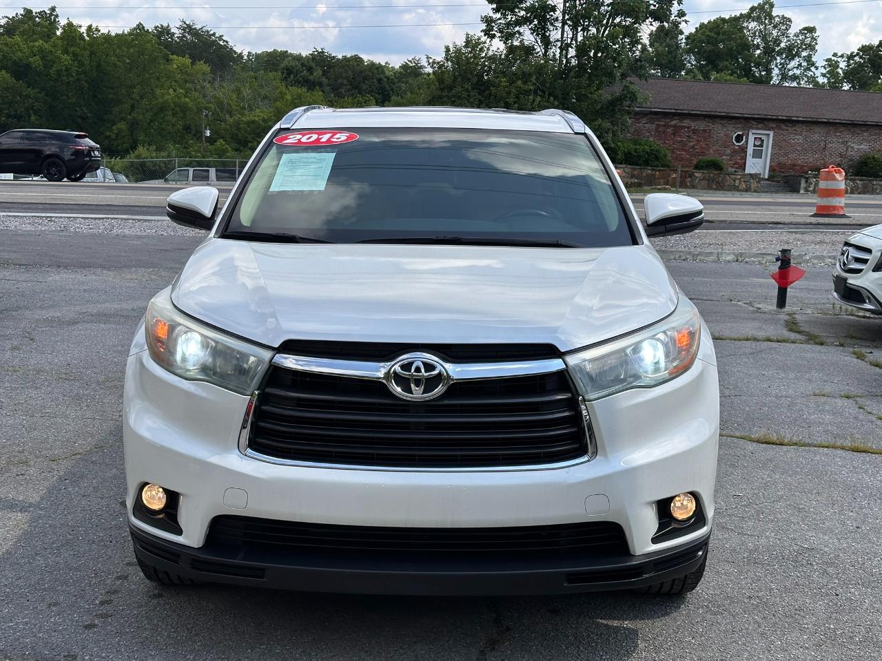 Toyota Highlander XLE FWD V6 2015