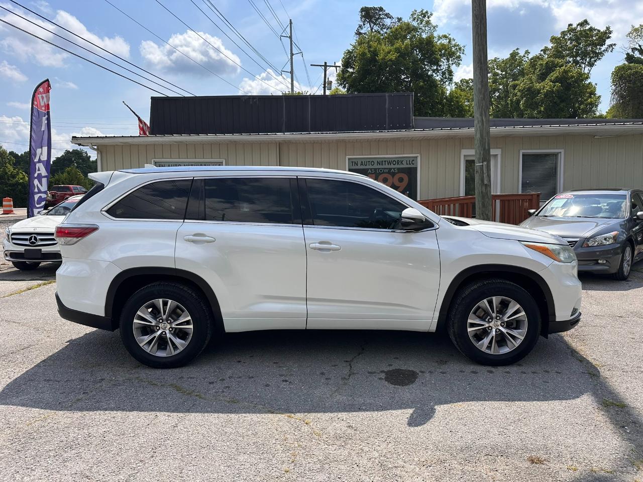 Toyota Highlander XLE FWD V6 2015