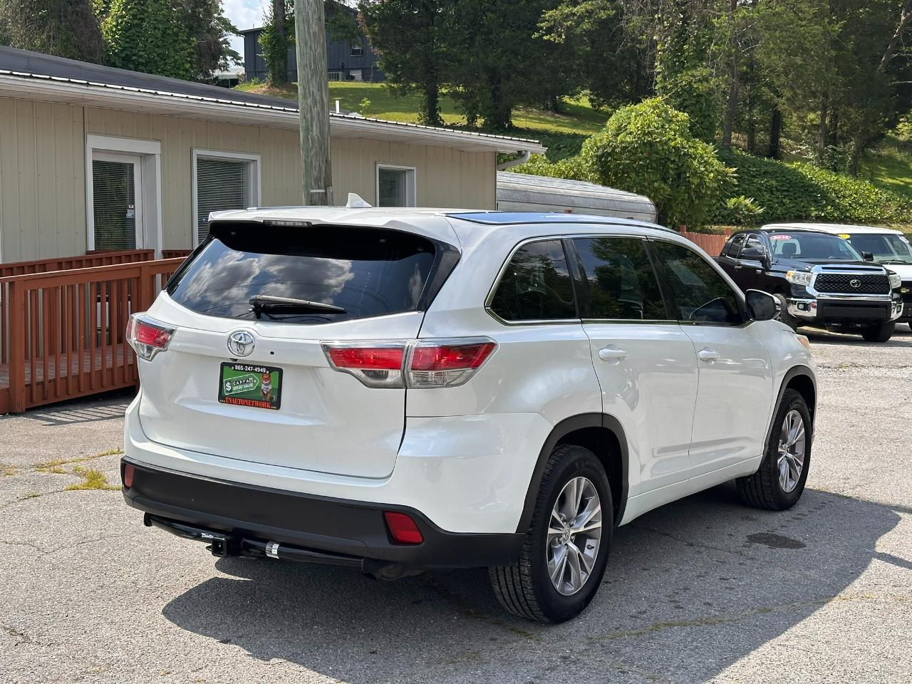 Toyota Highlander XLE FWD V6 2015