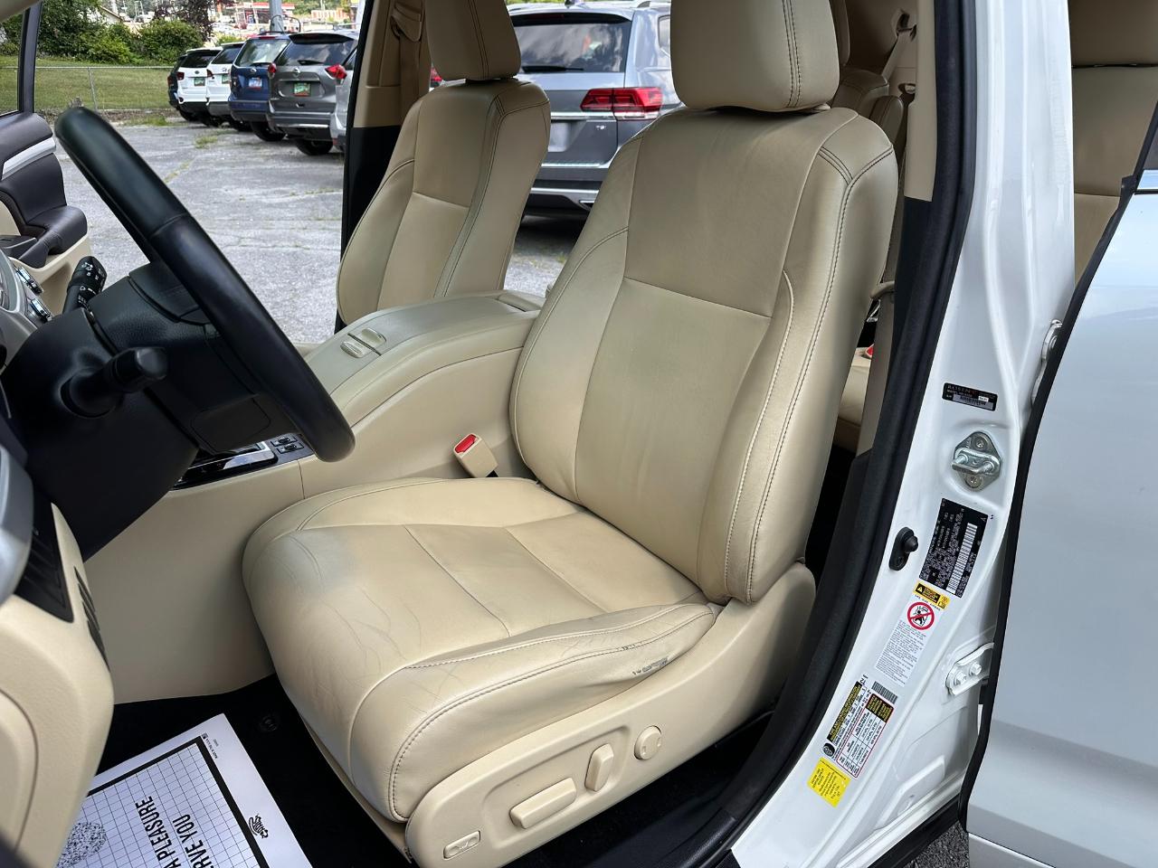 Toyota Highlander XLE FWD V6 2015