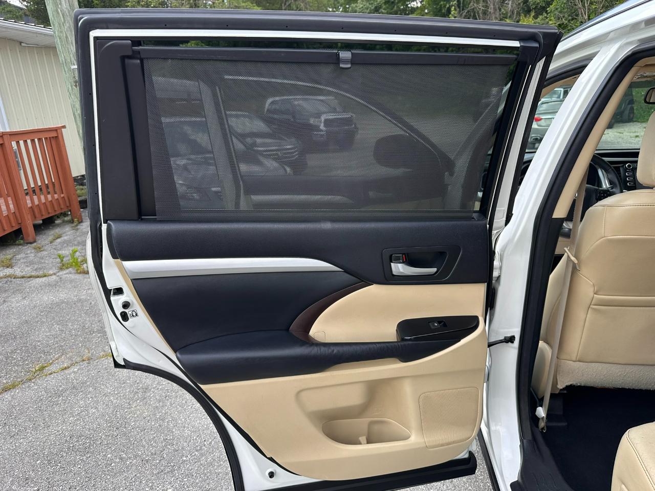 Toyota Highlander XLE FWD V6 2015