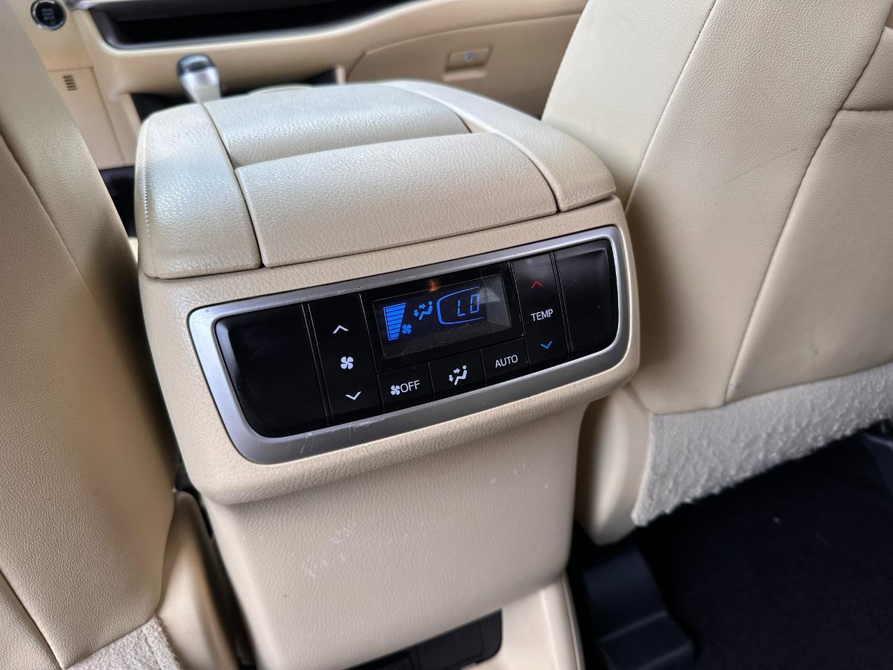 Toyota Highlander XLE FWD V6 2015