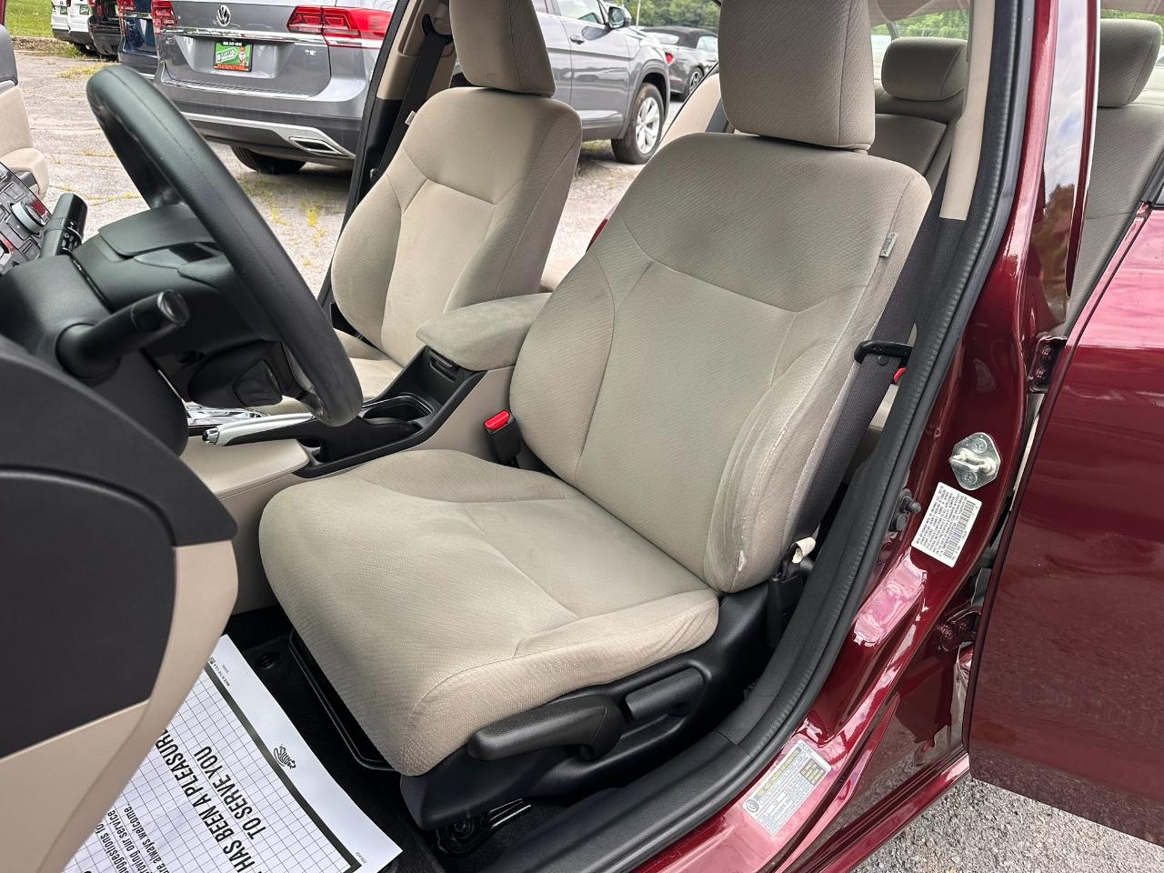 Honda Civic EX Sedan 5-Speed AT 2013