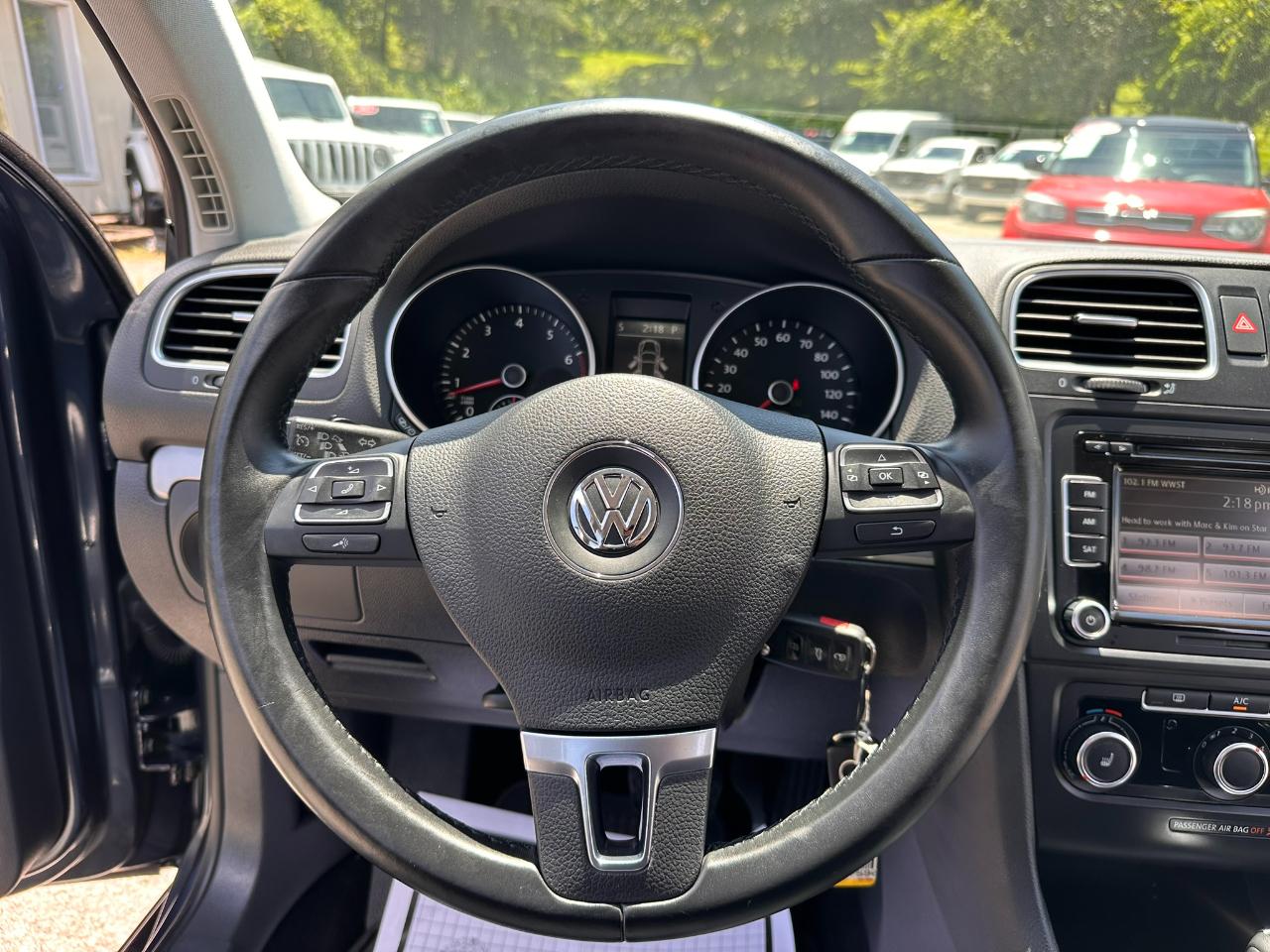 Volkswagen Golf 2.5L Conv & Sunroof 4 Door PZEV 2014