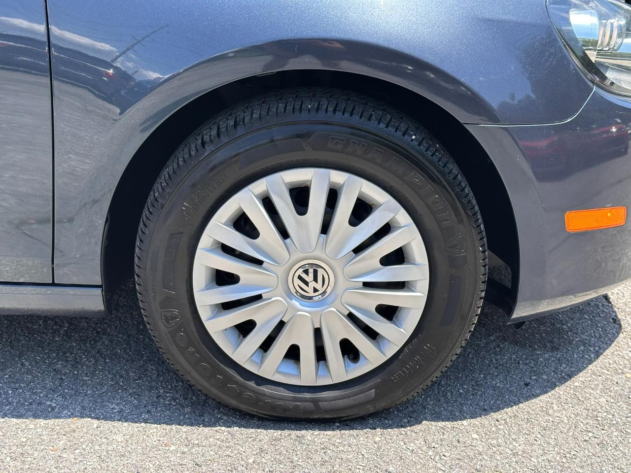 Volkswagen Golf 2.5L Conv & Sunroof 4 Door PZEV 2014