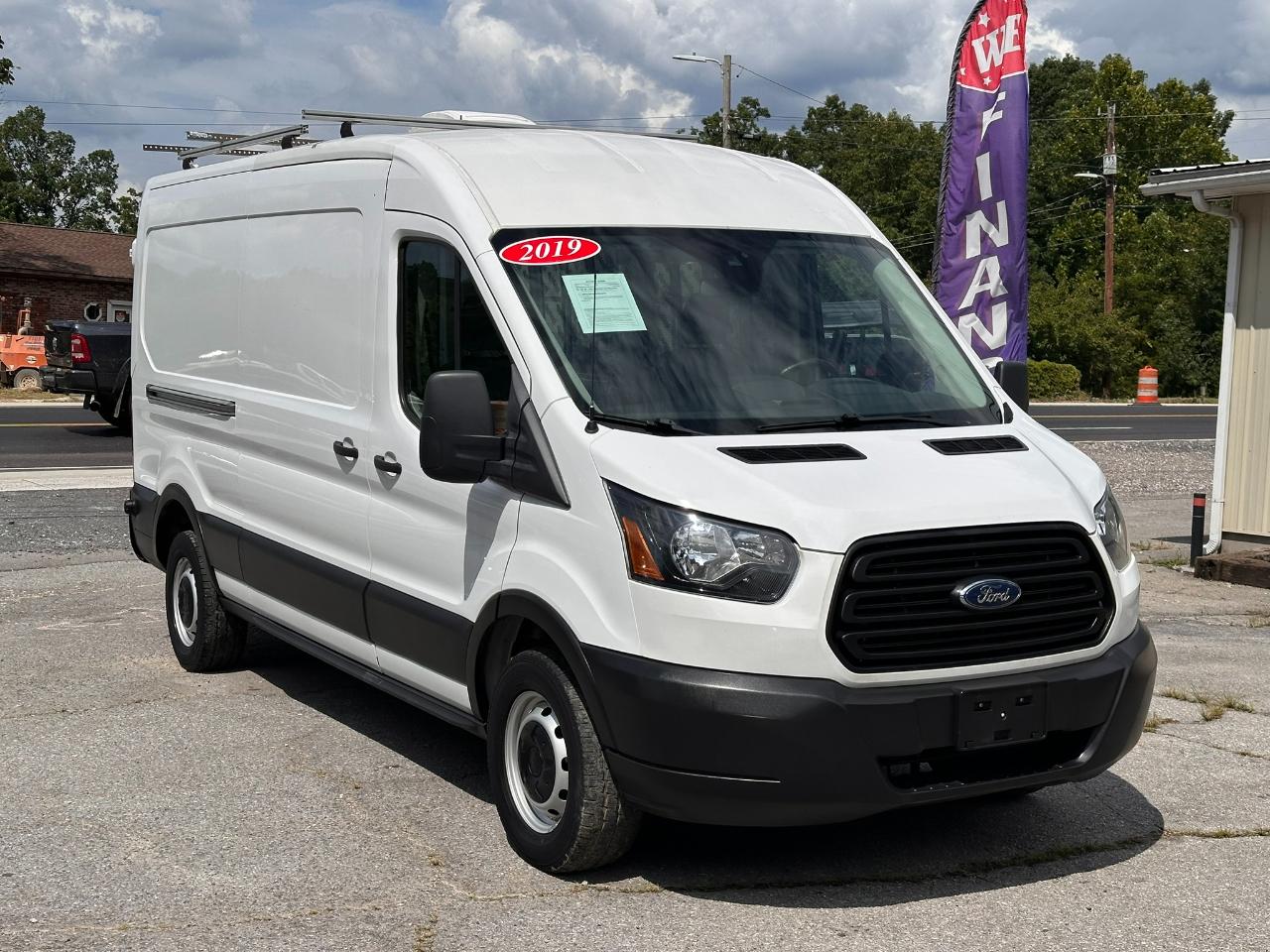 Ford Transit 250 Van Med. Roof w/Sliding Pass. 148-in. WB 2019