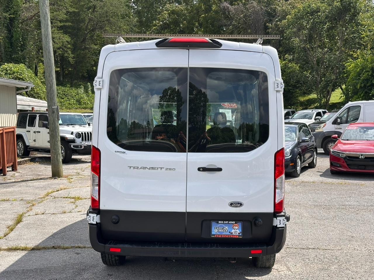 Ford Transit 250 Van Med. Roof w/Sliding Pass. 148-in. WB 2019