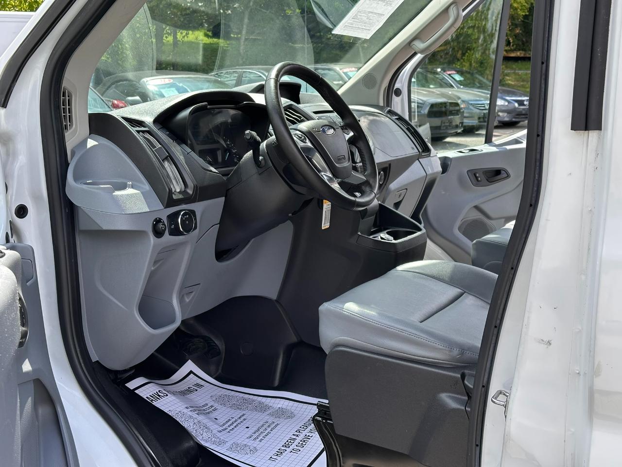 Ford Transit 250 Van Med. Roof w/Sliding Pass. 148-in. WB 2019