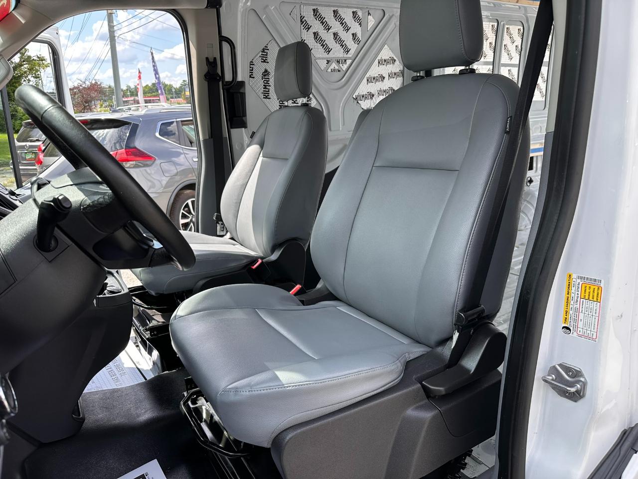 Ford Transit 250 Van Med. Roof w/Sliding Pass. 148-in. WB 2019