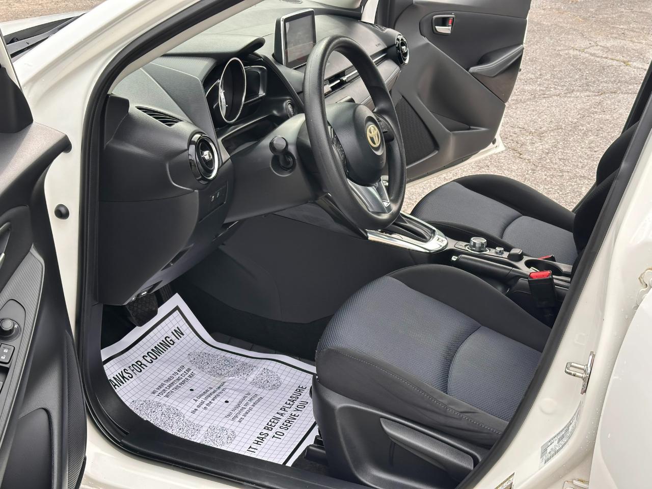 Toyota Yaris iA 6A 2017