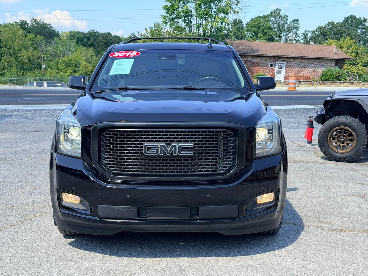 GMC Yukon XL Denali 4WD 2016