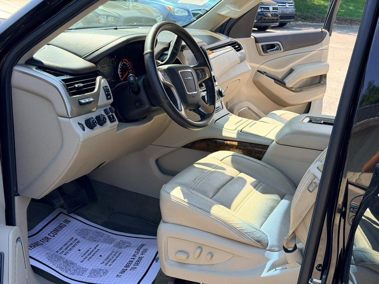 GMC Yukon XL Denali 4WD 2016