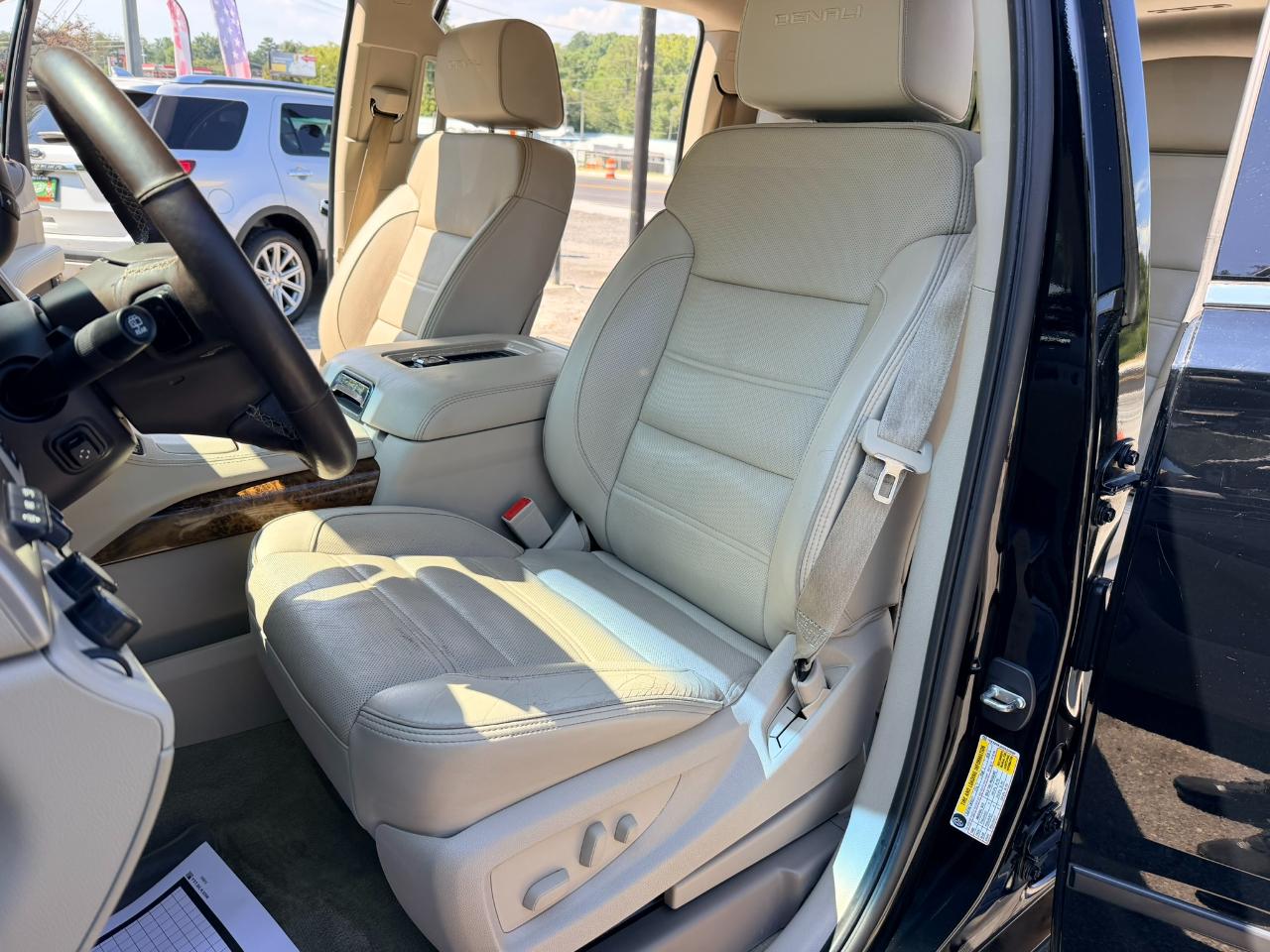 GMC Yukon XL Denali 4WD 2016