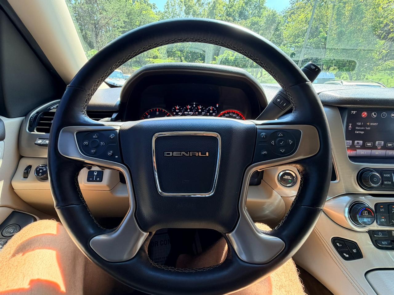 GMC Yukon XL Denali 4WD 2016
