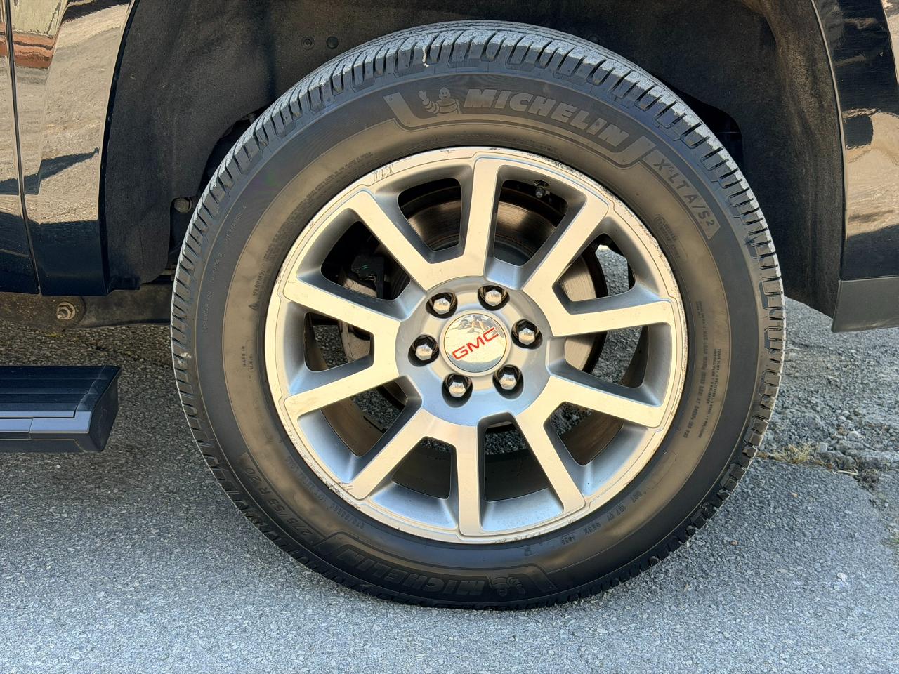 GMC Yukon XL Denali 4WD 2016