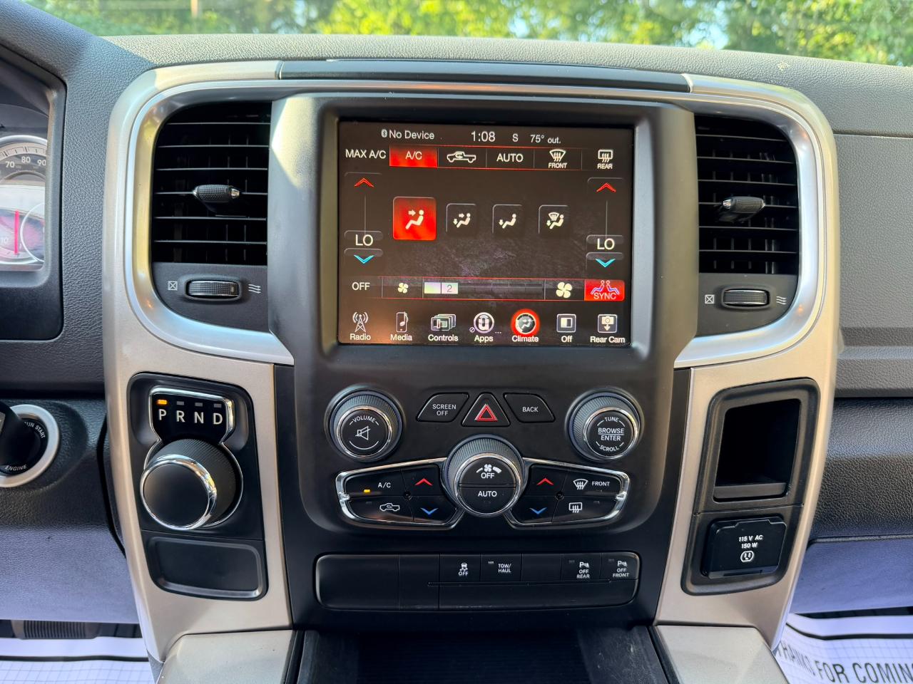RAM 1500 SLT Crew Cab SWB 2WD 2017