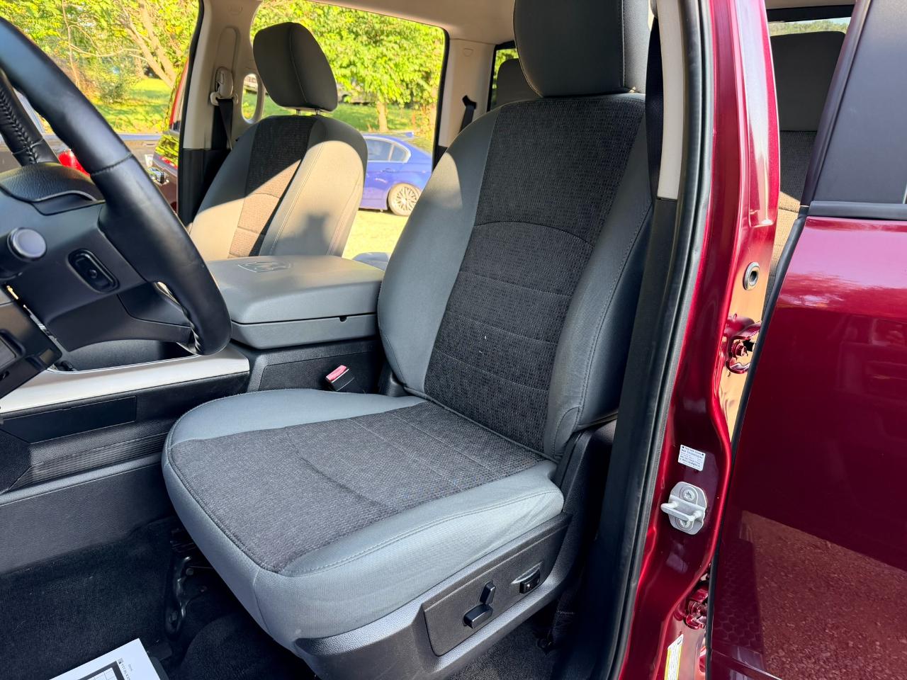 RAM 1500 SLT Crew Cab SWB 2WD 2017