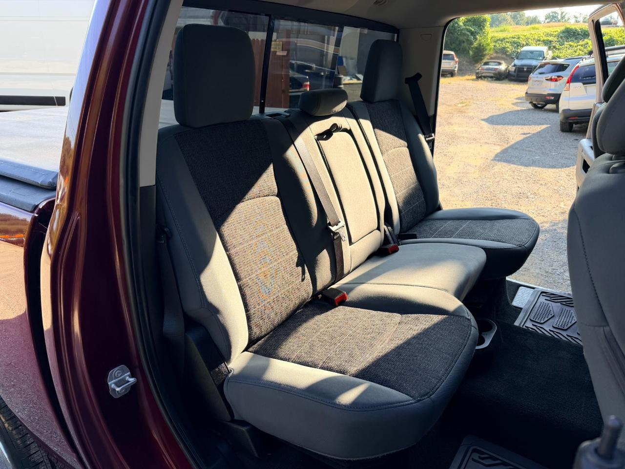 RAM 1500 SLT Crew Cab SWB 2WD 2017