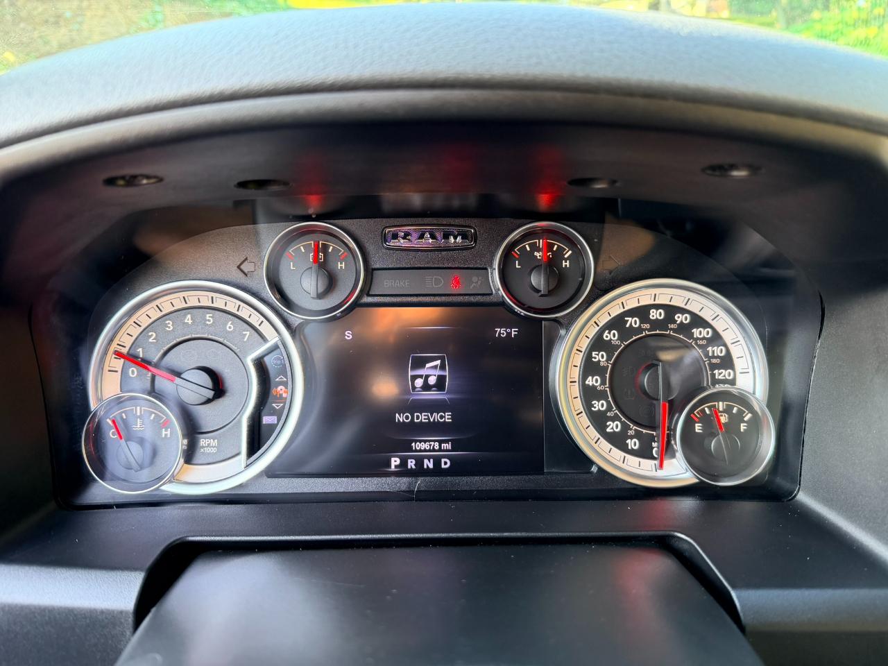 RAM 1500 SLT Crew Cab SWB 2WD 2017