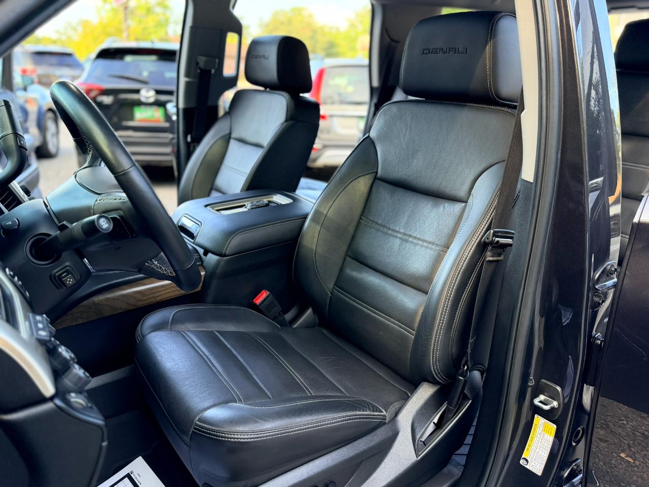 GMC Yukon Denali 4WD 2018
