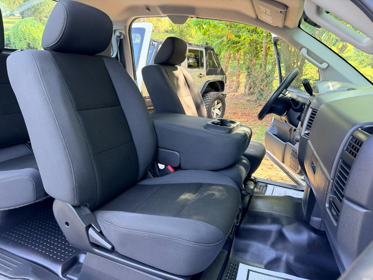 Nissan Titan SV King Cab 2WD 2014