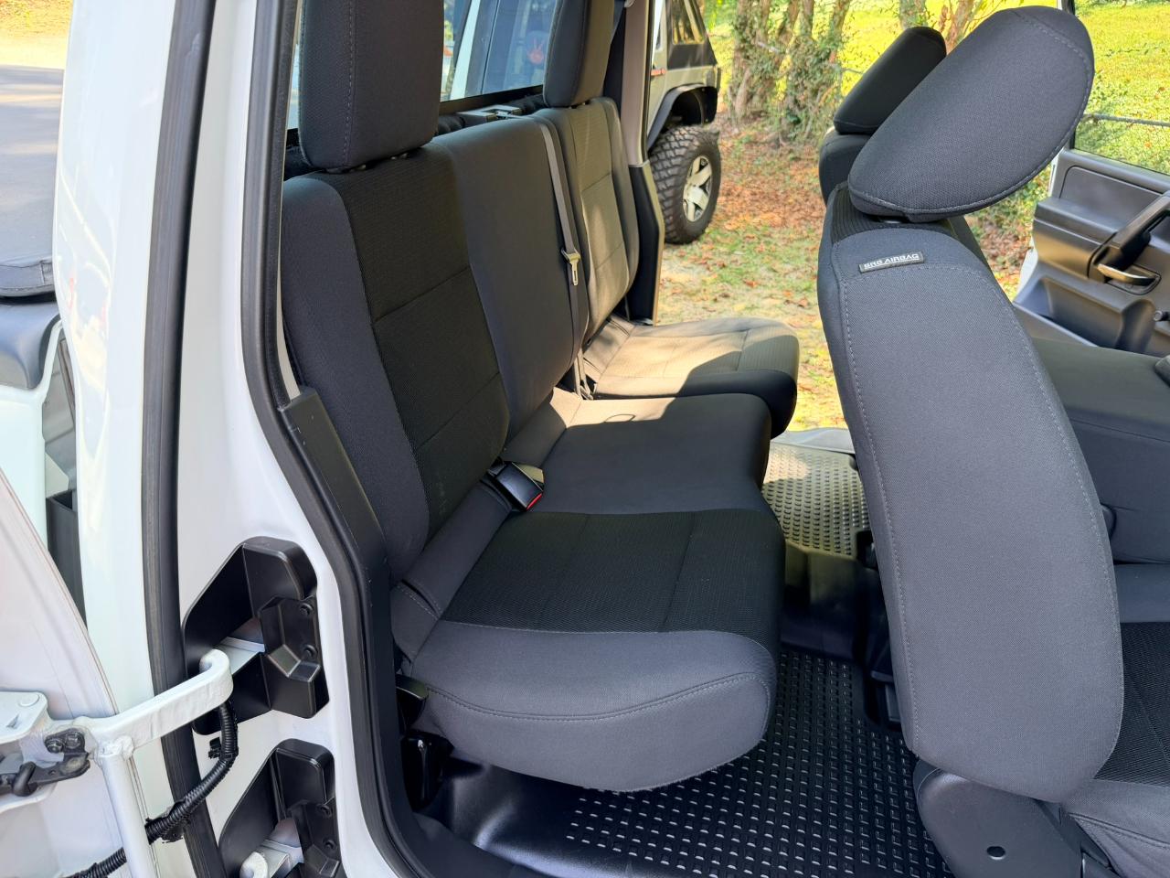 Nissan Titan SV King Cab 2WD 2014