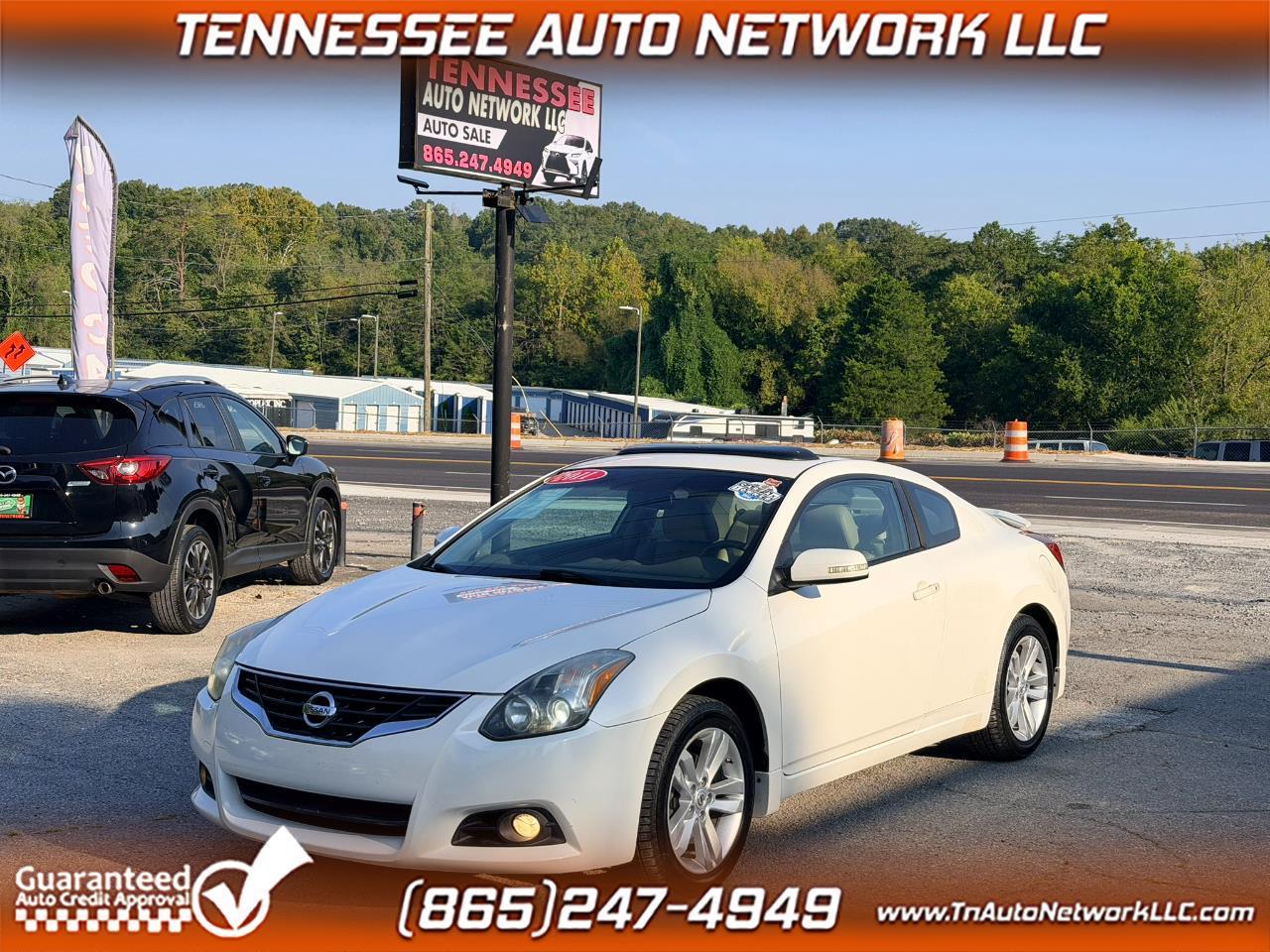 2011 Nissan Altima 2.5 S 6M/T Coupe