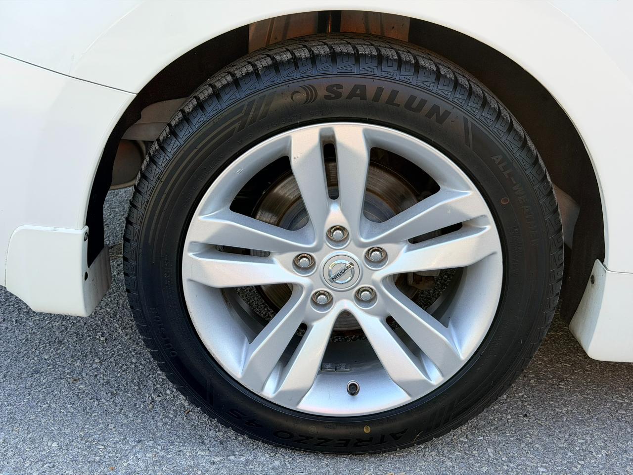 Nissan Altima 2.5 S 6M/T Coupe 2011