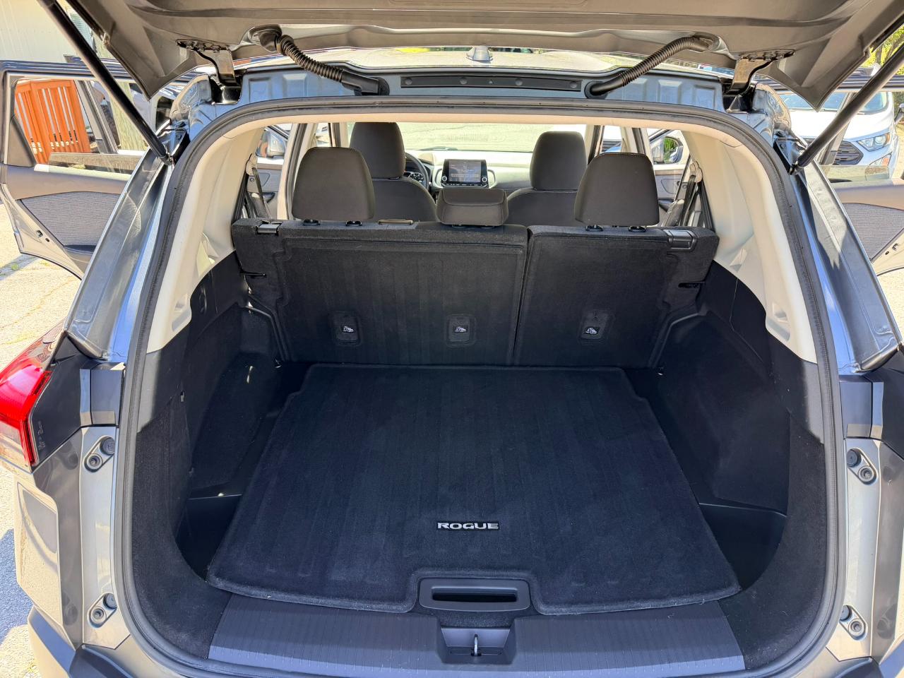 Nissan Rogue SV 2021