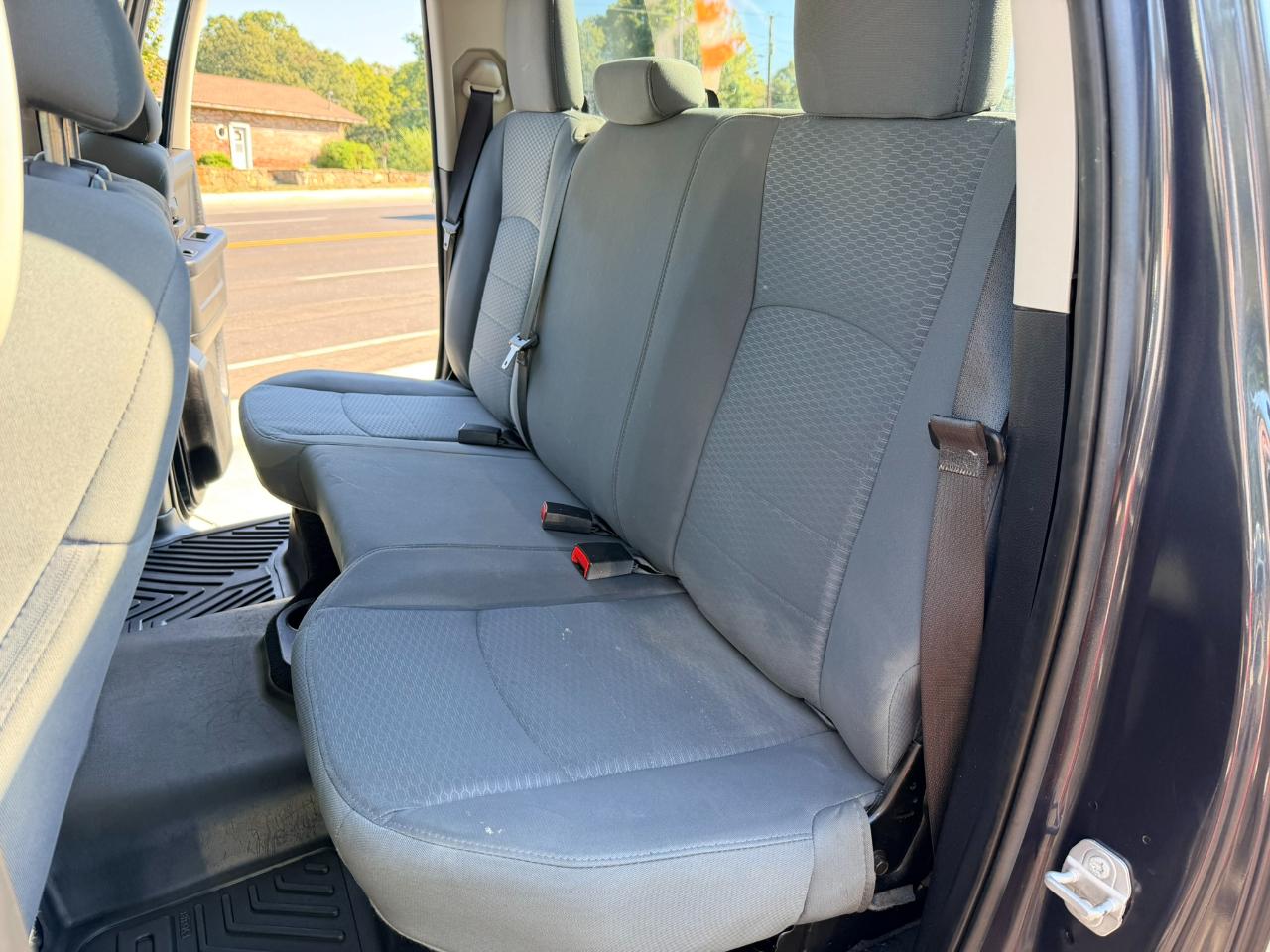 RAM 1500 Tradesman Quad Cab 4WD 2016