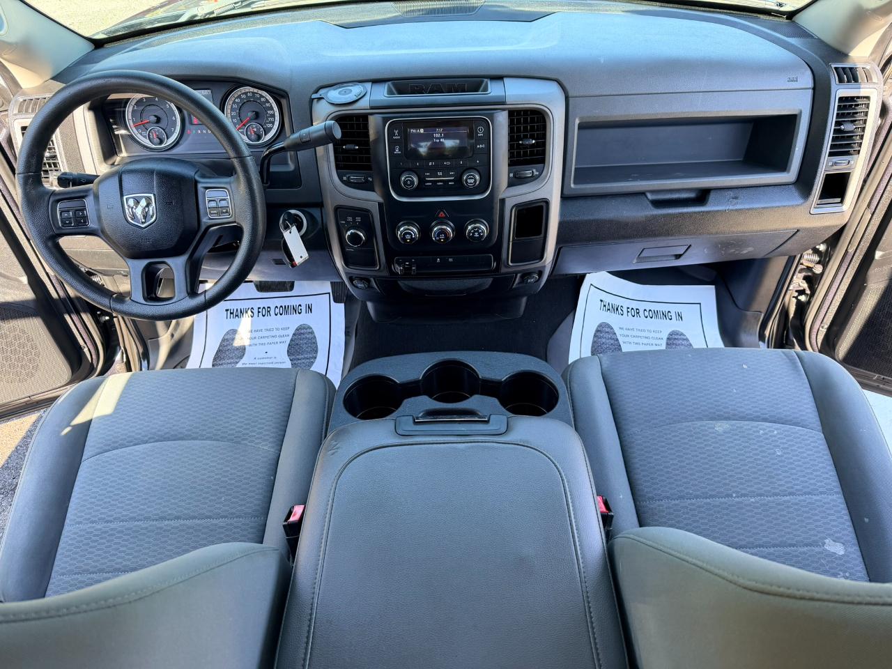 RAM 1500 Tradesman Quad Cab 4WD 2016